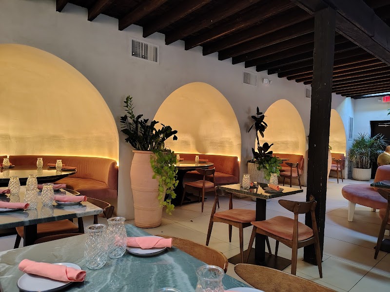 Aaktun Coffee, Restaurant and Bar