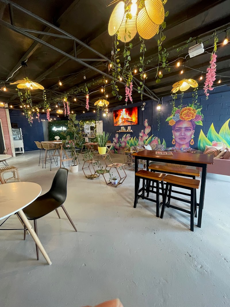 Cafe Frida- Coffee & Pastries