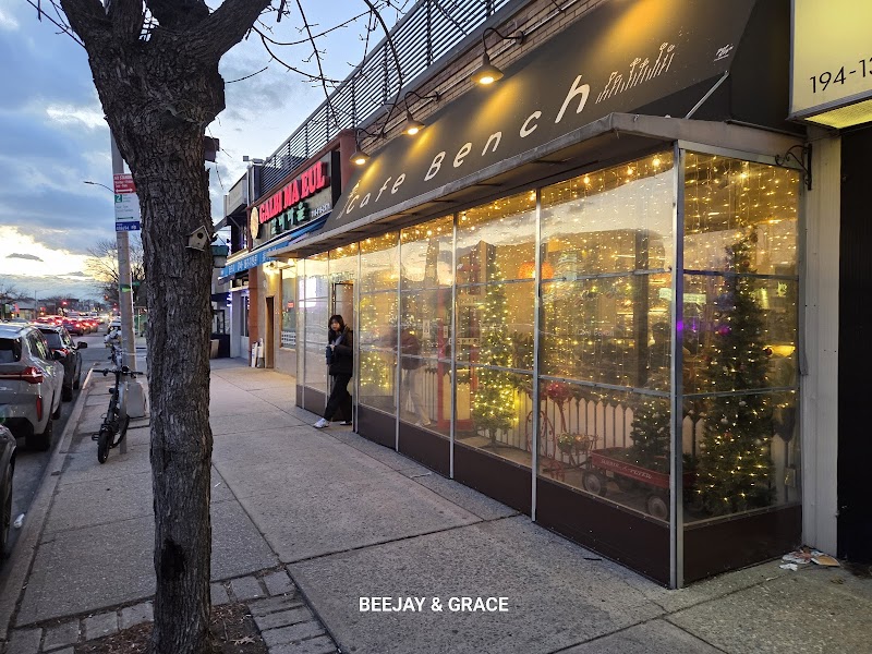 Cafe Bench | Crêpe Flushing