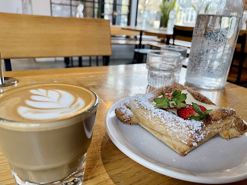 Fox In The Snow Cafe