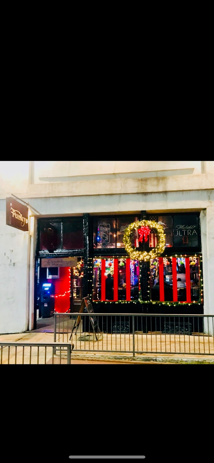 Funkys Pizza & Daiquiri Bar