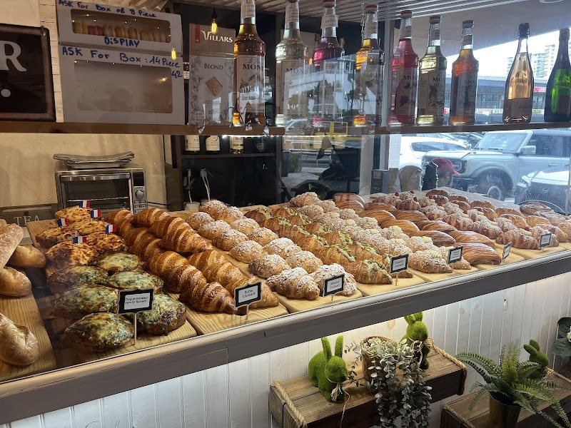 St Tropez Bistro & French Bakery