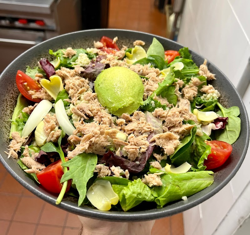 St Tropez Bistro & French Bakery