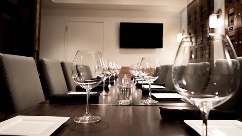 Tannin Wine Bar & Kitchen