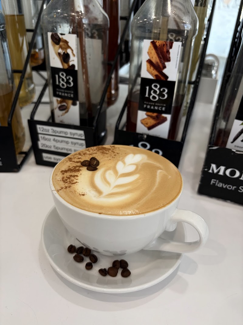 Salomay: Coffee & Crepes