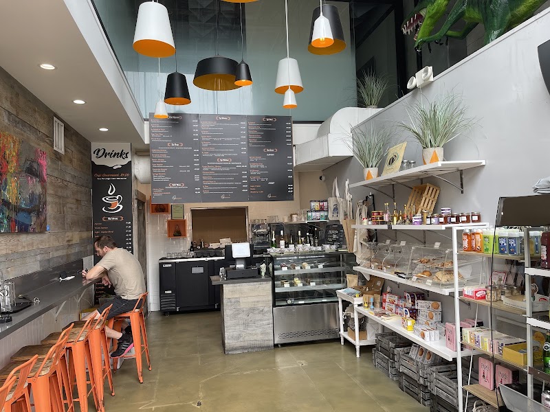 Madeleine Café & Bakery