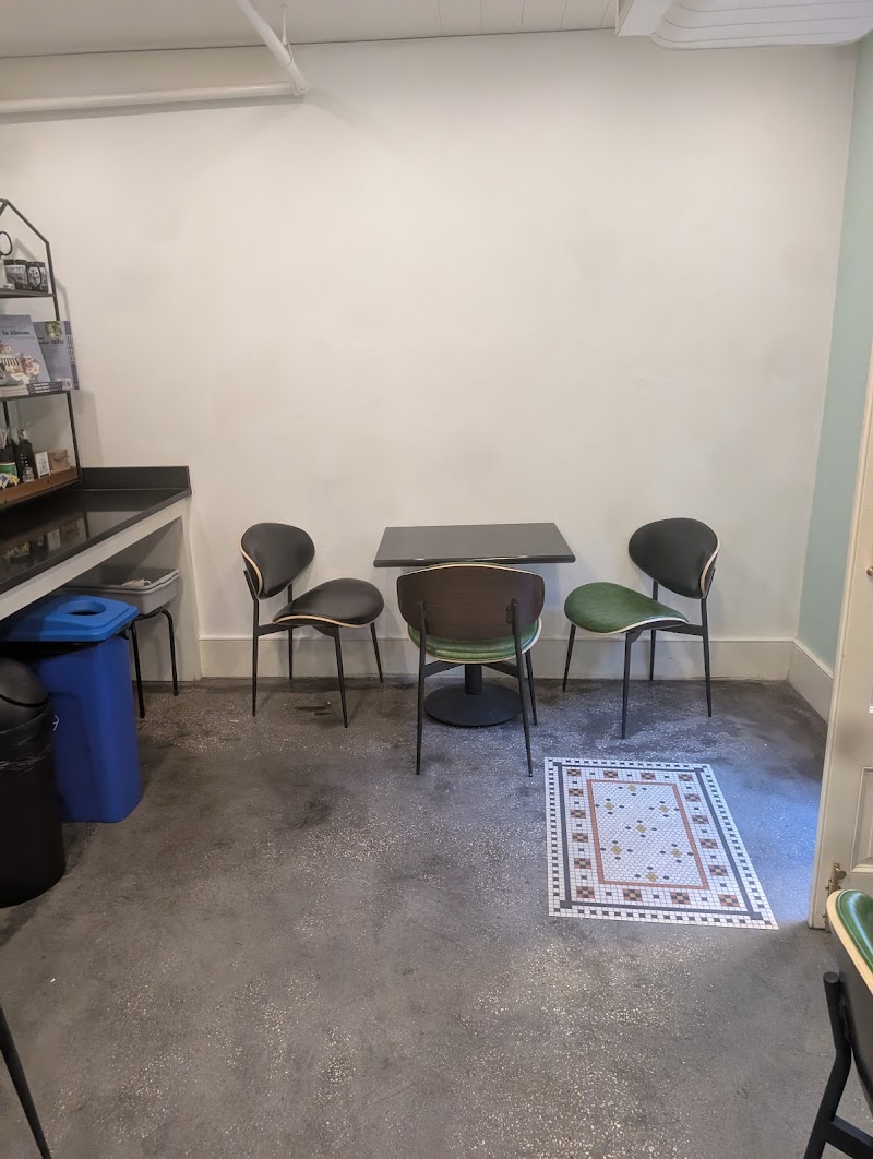 The Café at the Collection