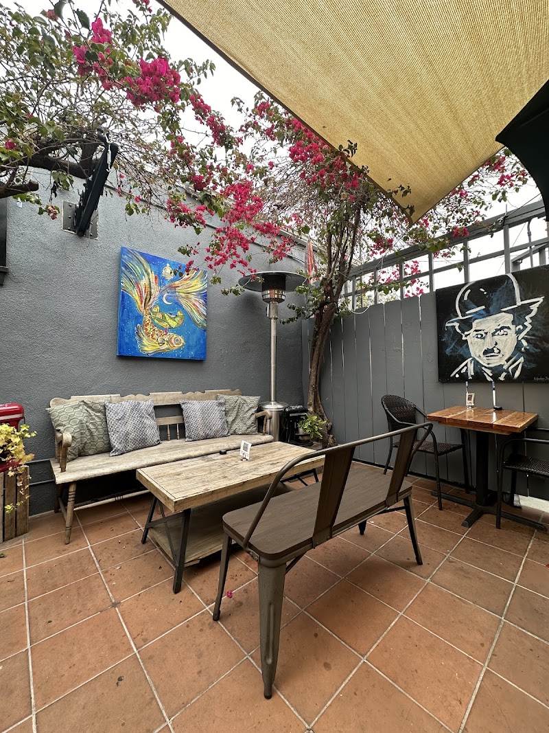 Uppers Cafe & Bakeshop