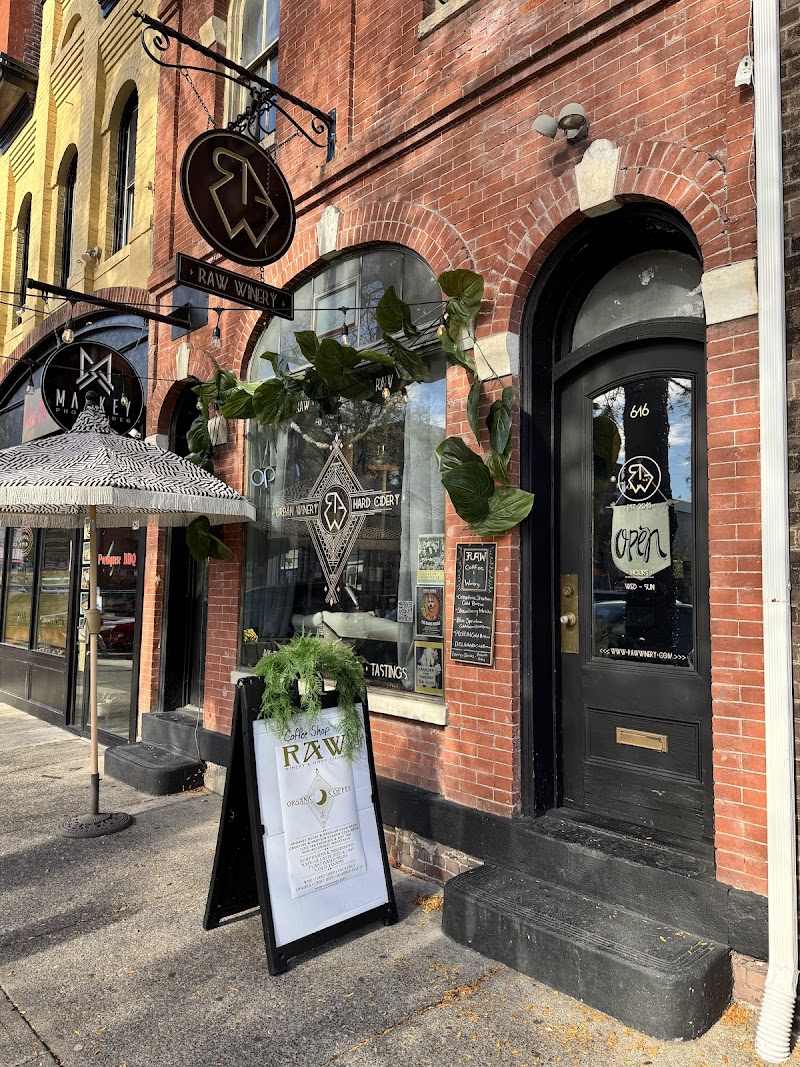 RAW Organic Coffee Bar