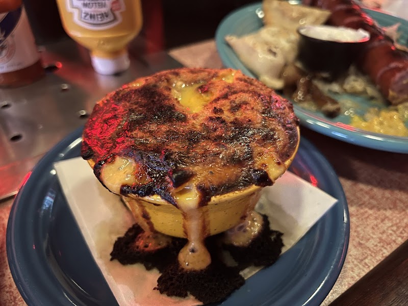 Kelly's Bar & Lounge