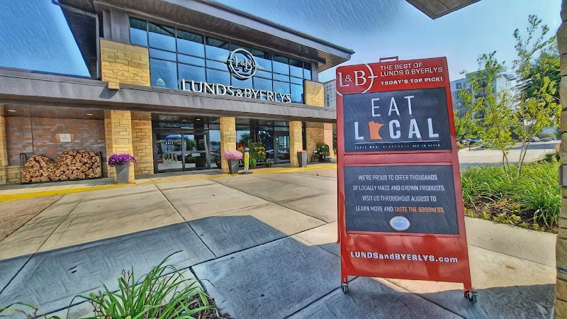 Lunds & Byerlys Creations Café - France Ave
