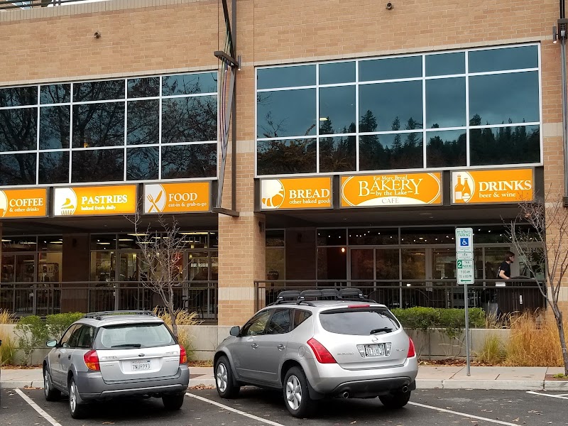 Bakery By The Lake At Parkside