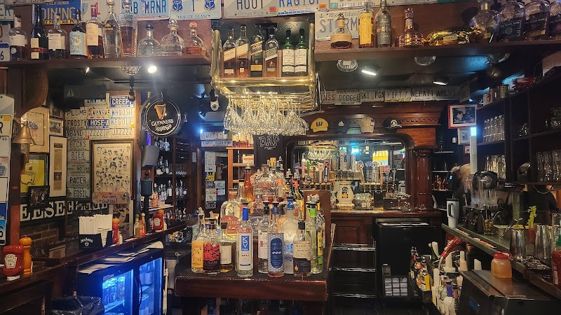 Brick Alley Pub & Restaurant