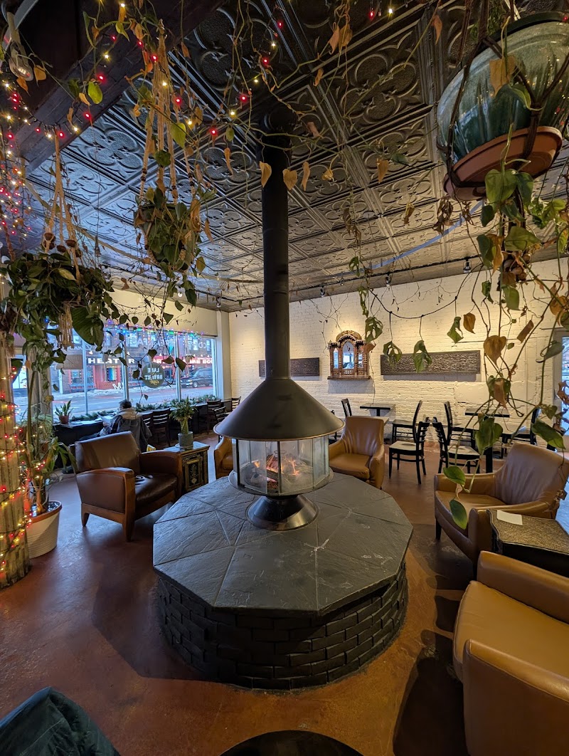 Lake and Bryant Cafe