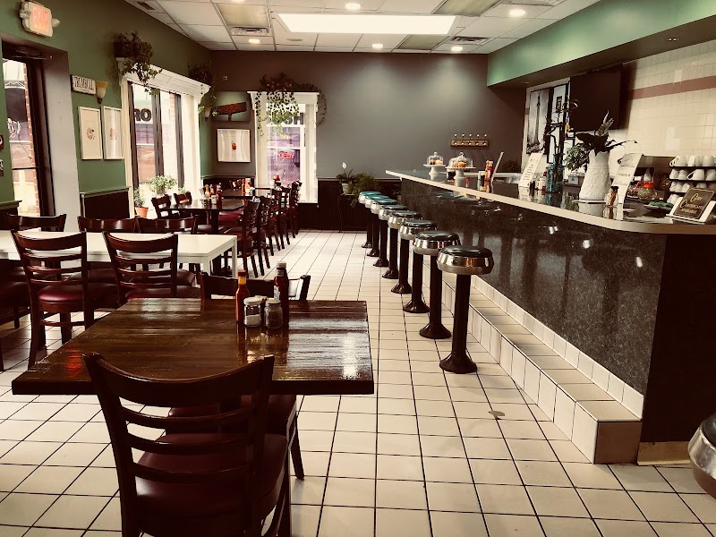 Trumbull Cafe & Grill