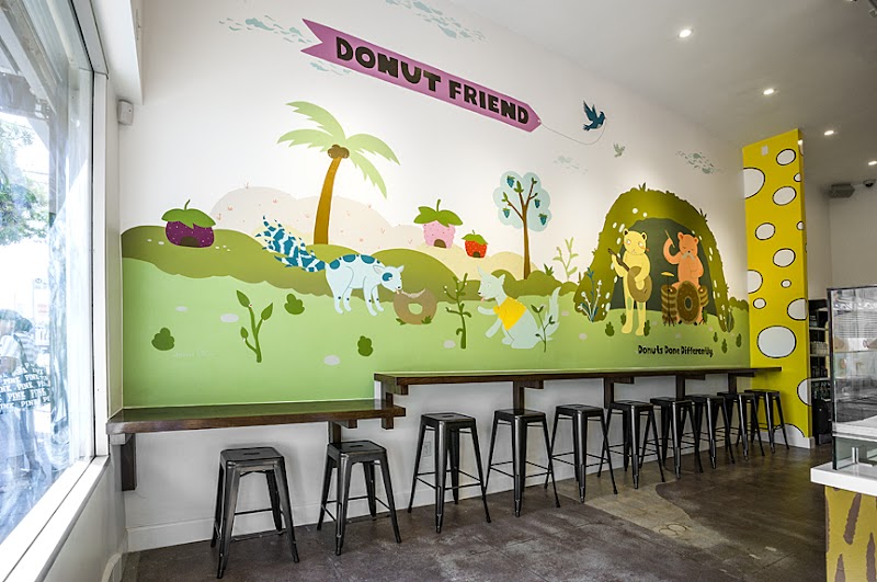 Donut Friend - Highland Park - Dessert, Ice Cream, Coffee & More