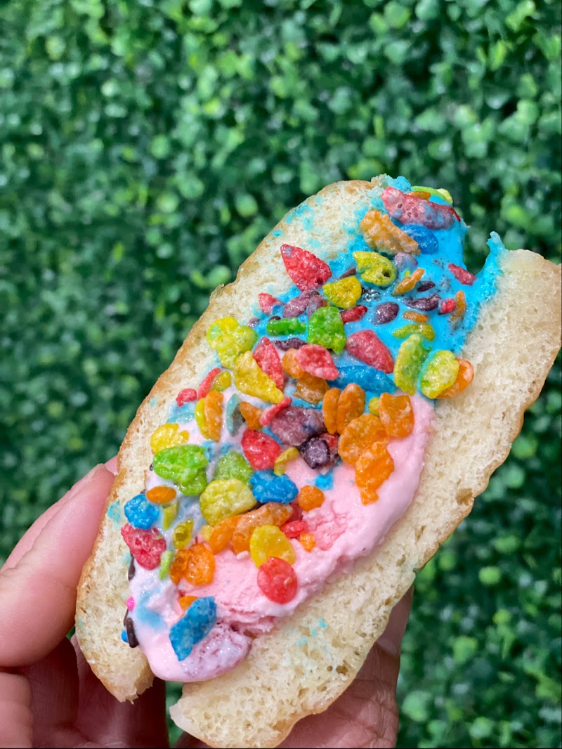 Scoop N' Buns: Ice cream, Desserts, Churros