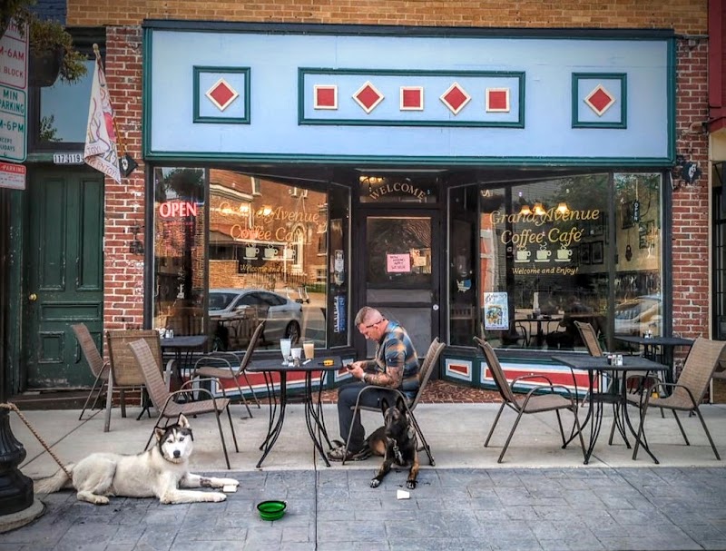 Grand Avenue Cafe