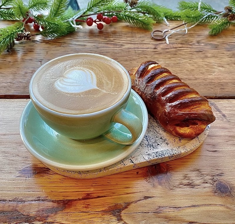 The Ivy Coffee & Tea & Bakery