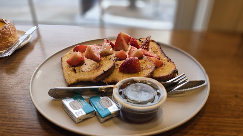 Edelweiss Bakery and Wine Bar