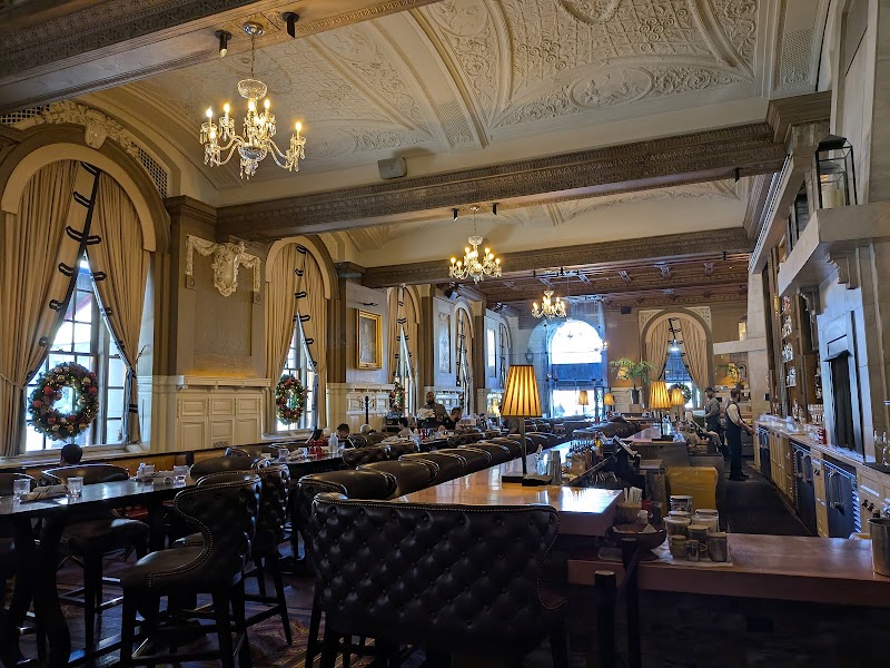 OAK Long Bar + Kitchen