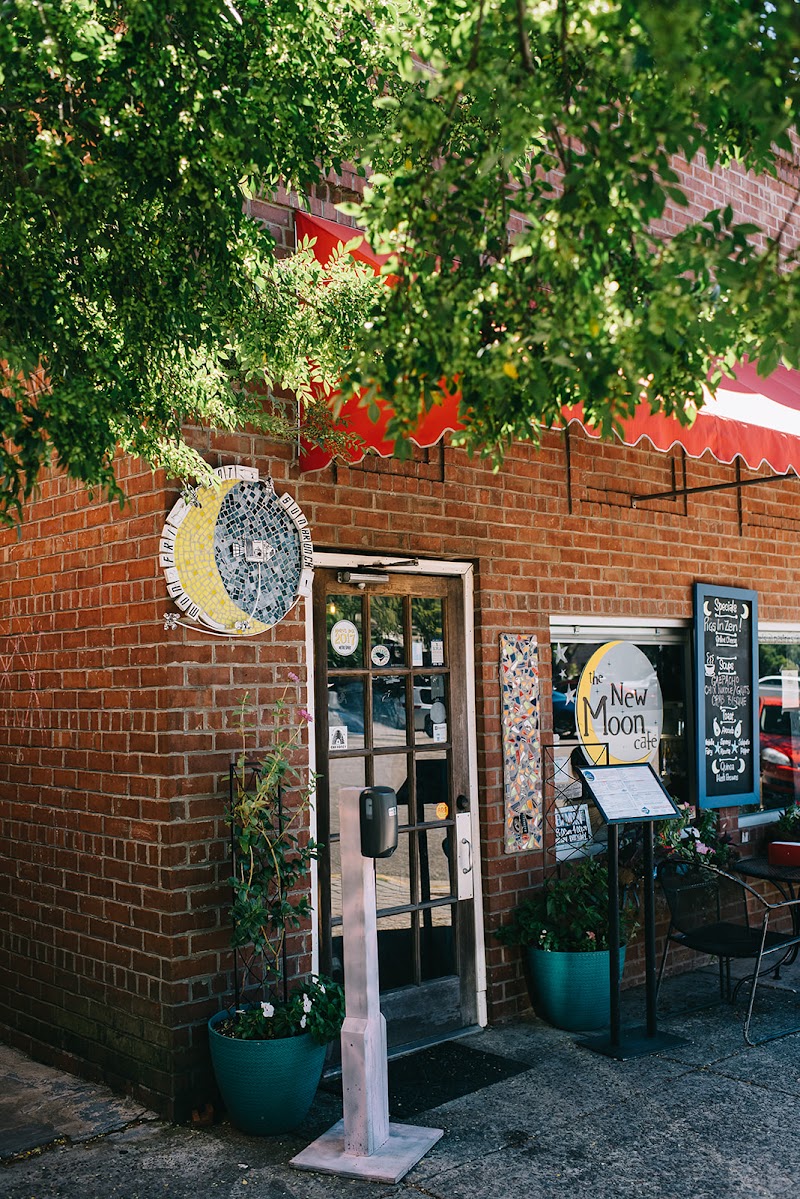 New Moon Cafe