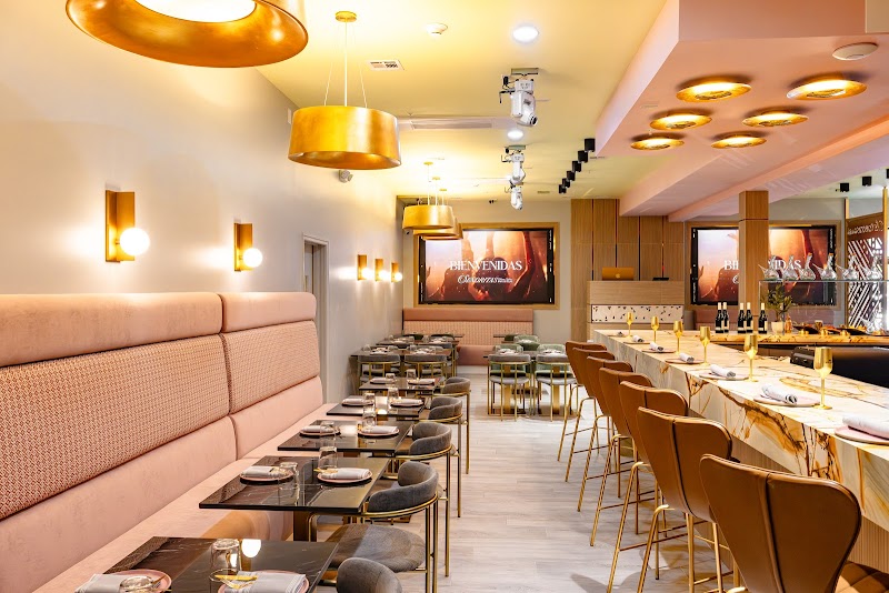 Señoritas Bar De Ellas