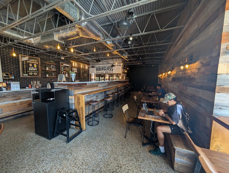 Foxtail Coffee - Hourglass District
