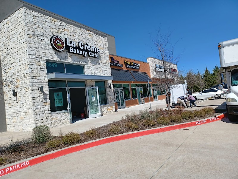 La Creme Bakery Cafe