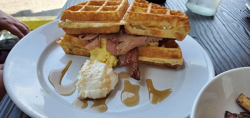 Sugar Magnolia Bistro & Bar