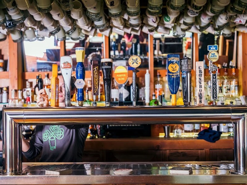 The Local Pub and Teahouse