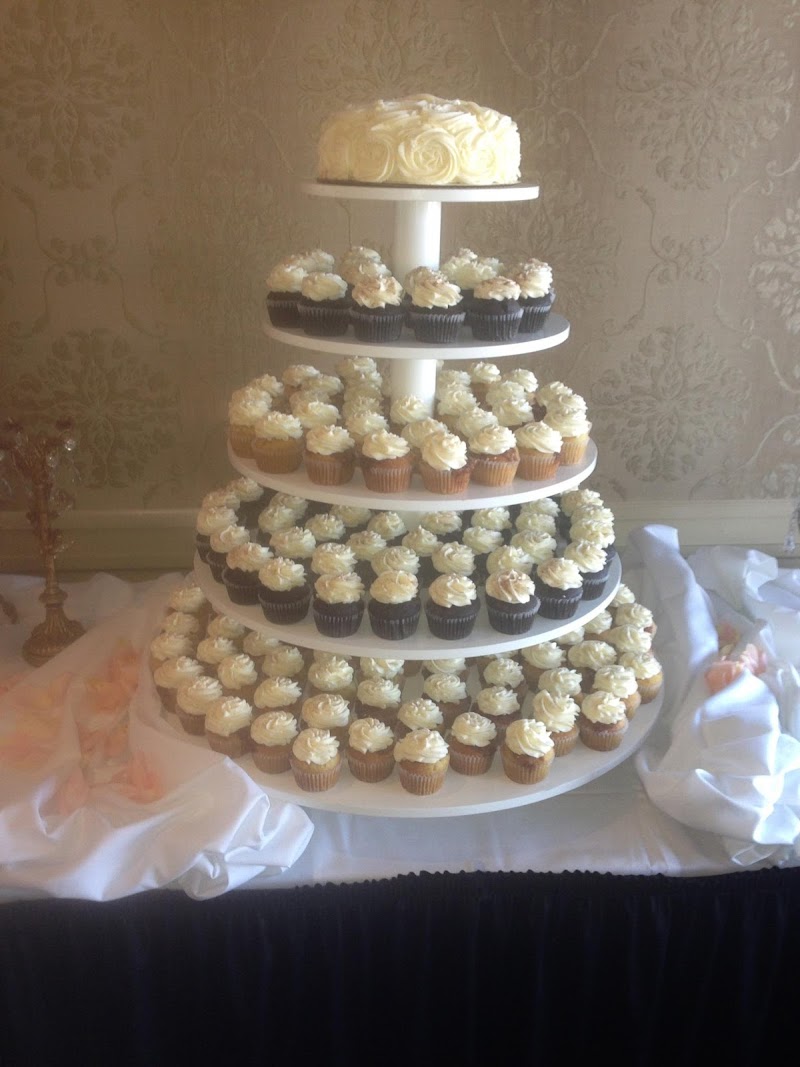 Midnite Confections Cupcakery