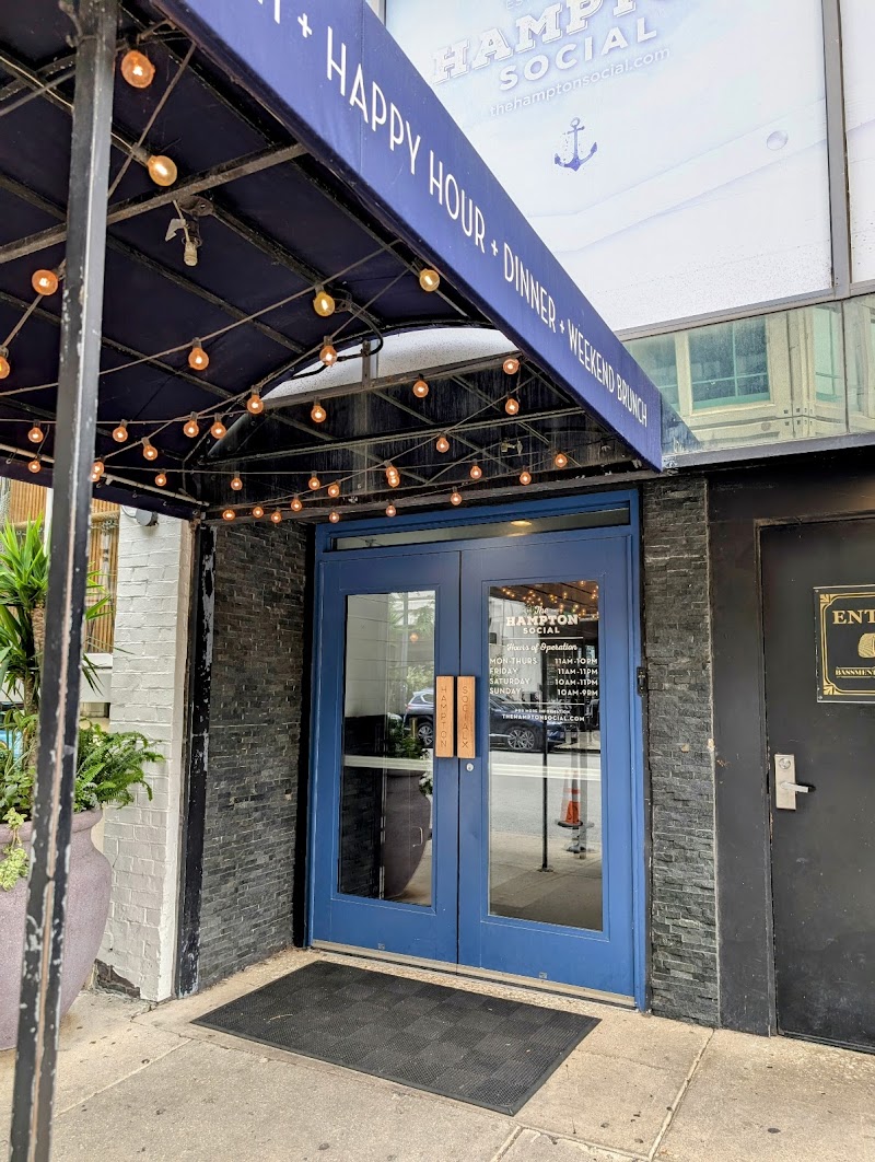 The Hampton Social - River North