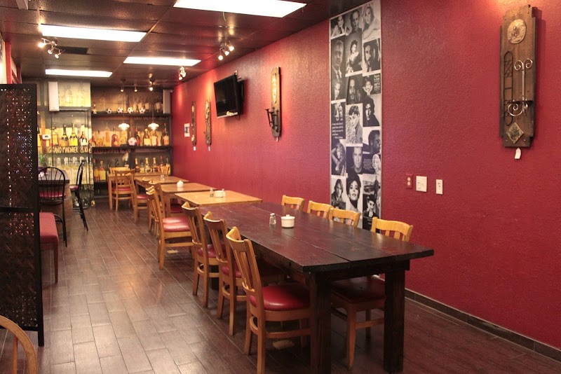 Yeganeh Bakery and Kafe Unik