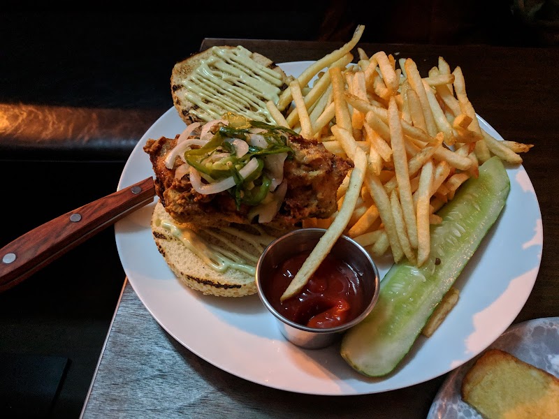 Pharmacie Bar + Kitchen