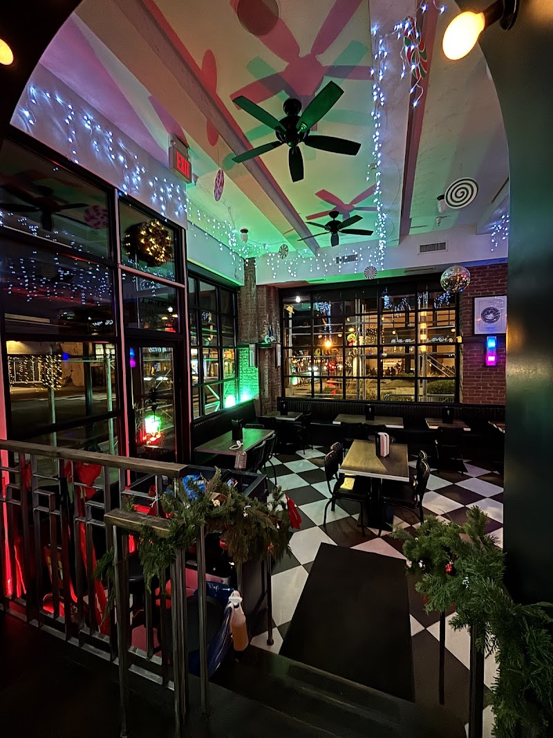 Pharmacie Bar + Kitchen