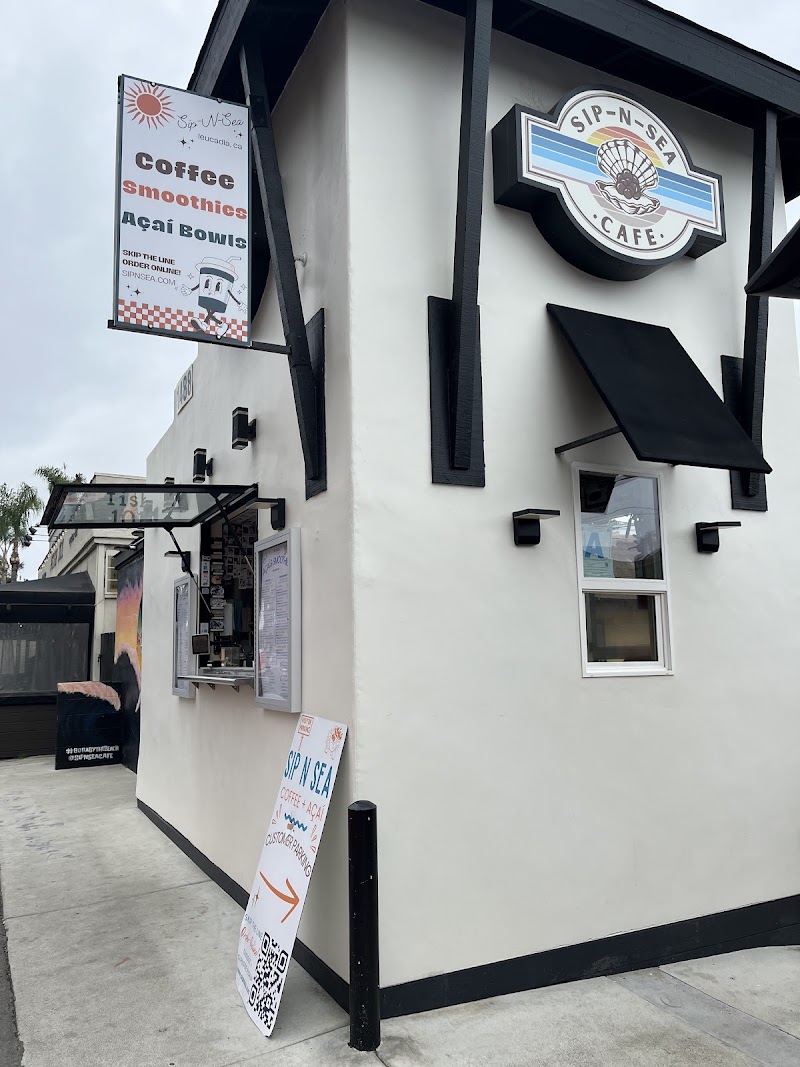 Sip-N-Sea: Coffee + Açaí