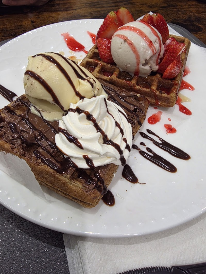 Jun’s Macaron Gelato