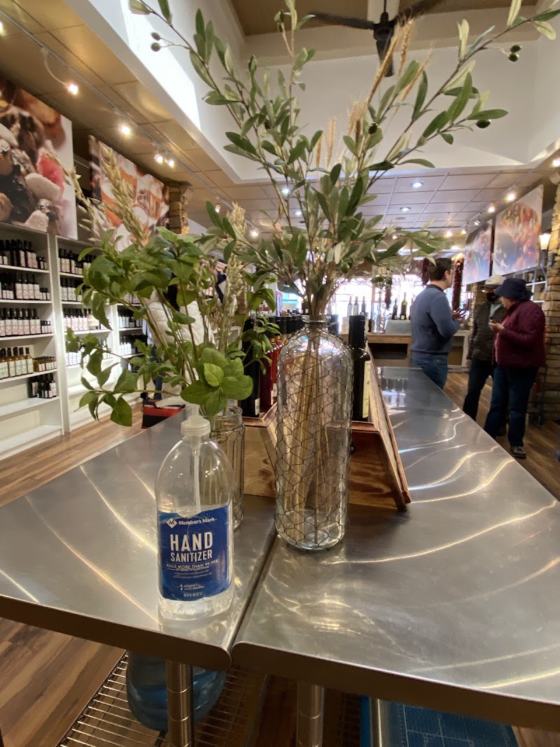 Santa Fe Olive Oil Tasting Counter, Ice Cream and Cook Shop