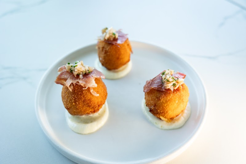 Myrtle & Rose Rooftop Bar