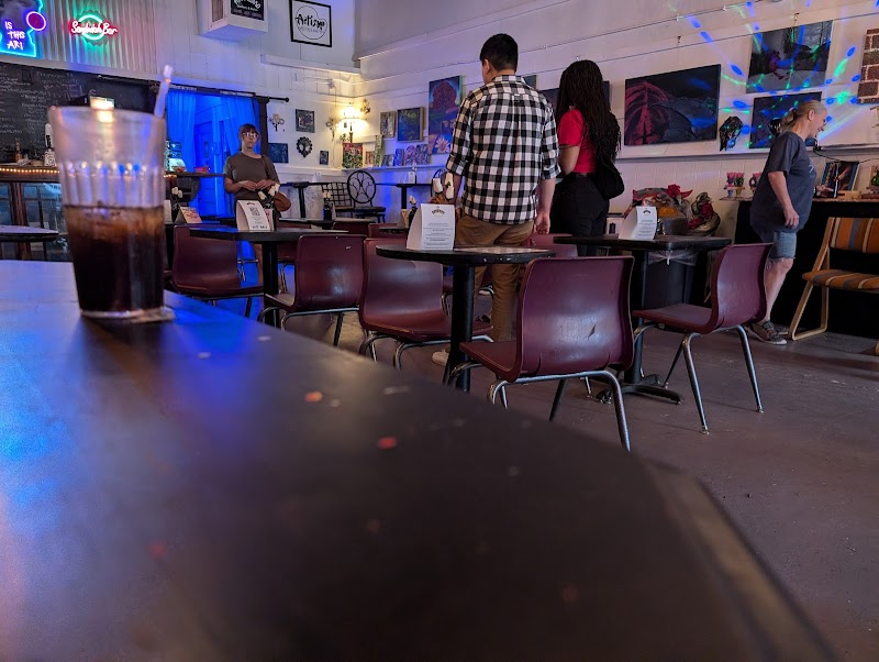 Artismo Gallery and Bistro