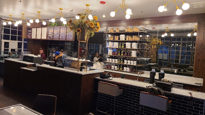 2TEN Coffee Roasters (Montecillo)