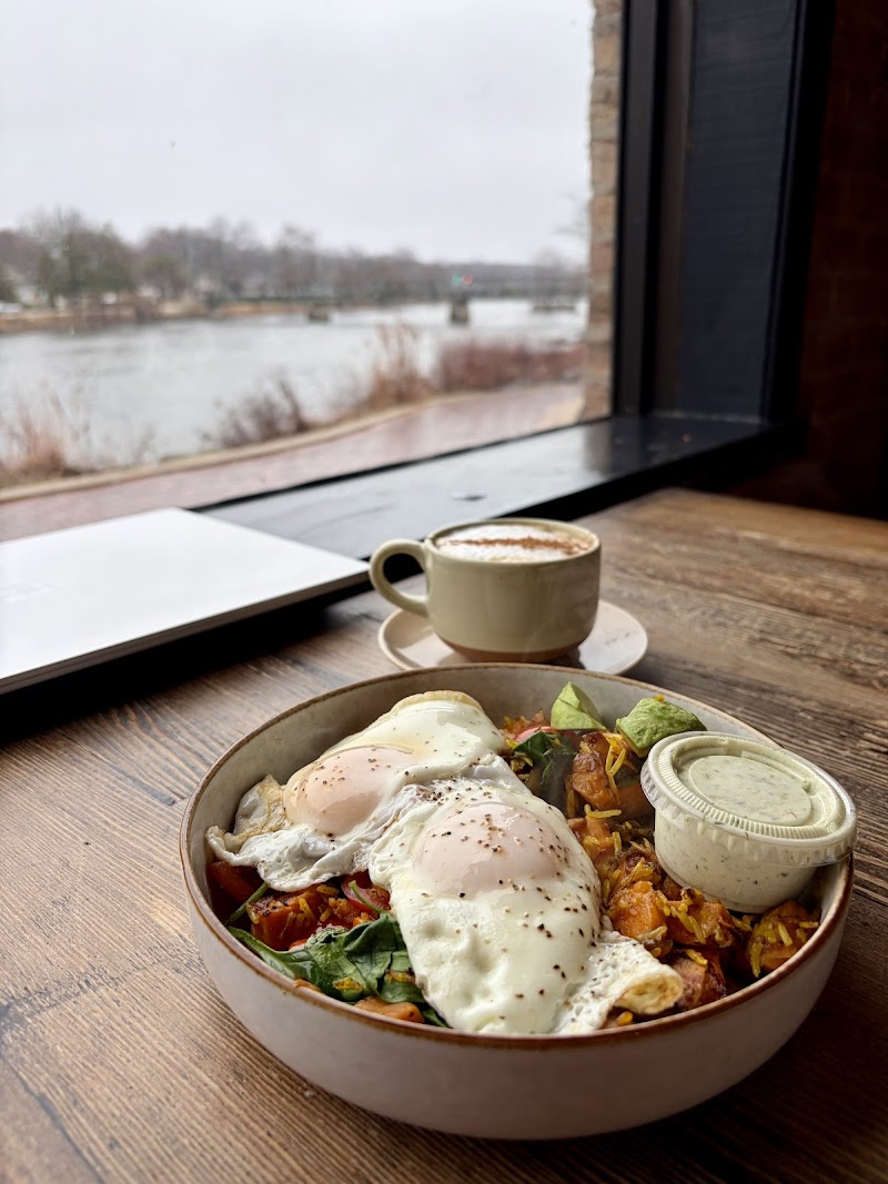 Maple Leaf Roasters Coffee House (Cafe Location)