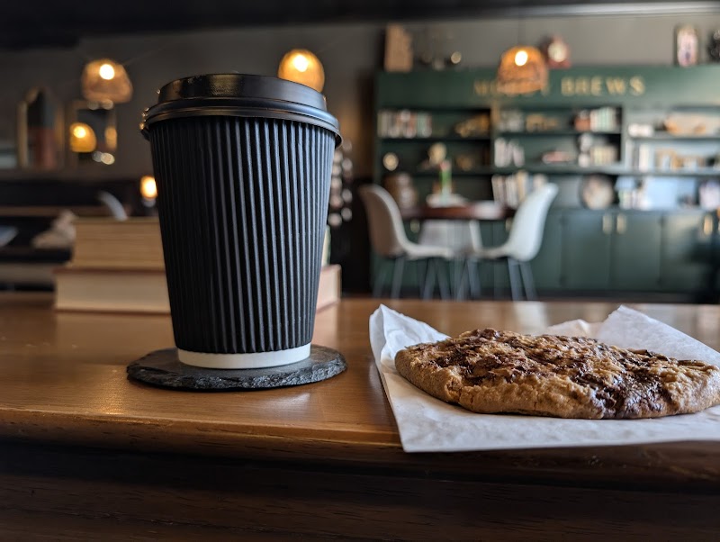 Moody Brews Coffee & Lounge
