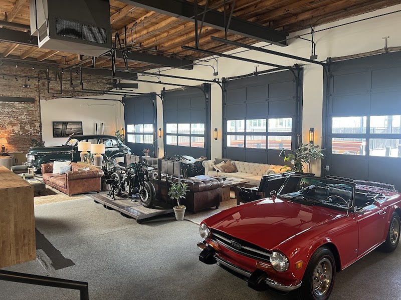 Lola's European Cafe