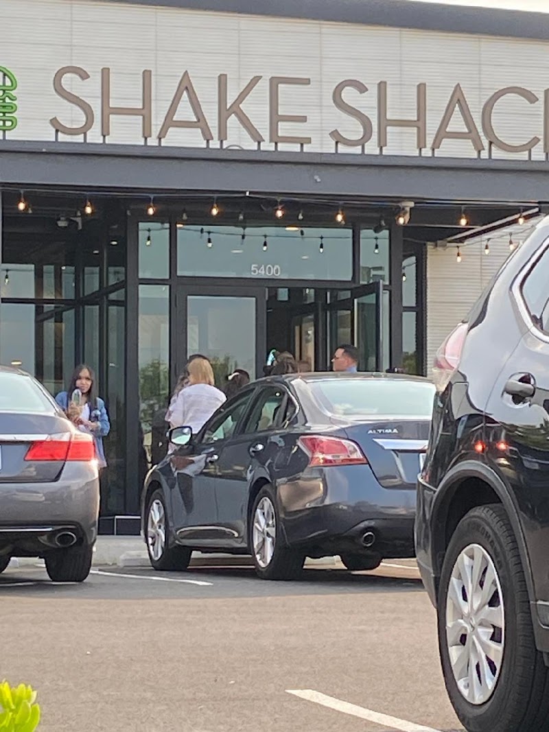 Shake Shack Willow Place