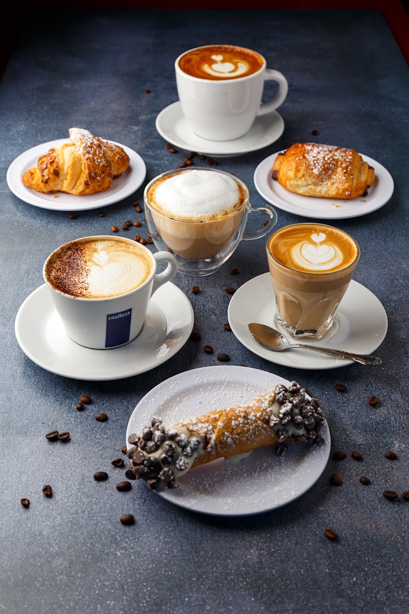 Roma Cafe: Authentic Italian Food & Coffee