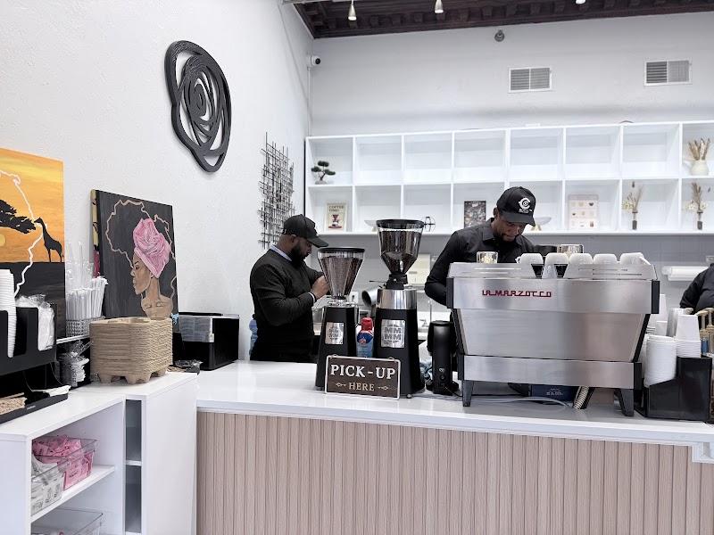 96 ROYAL Coffee & CREAM