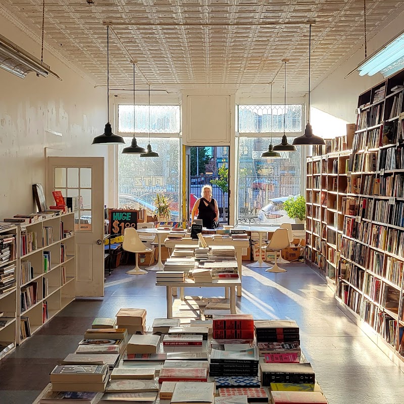 Fitz Books & Waffles