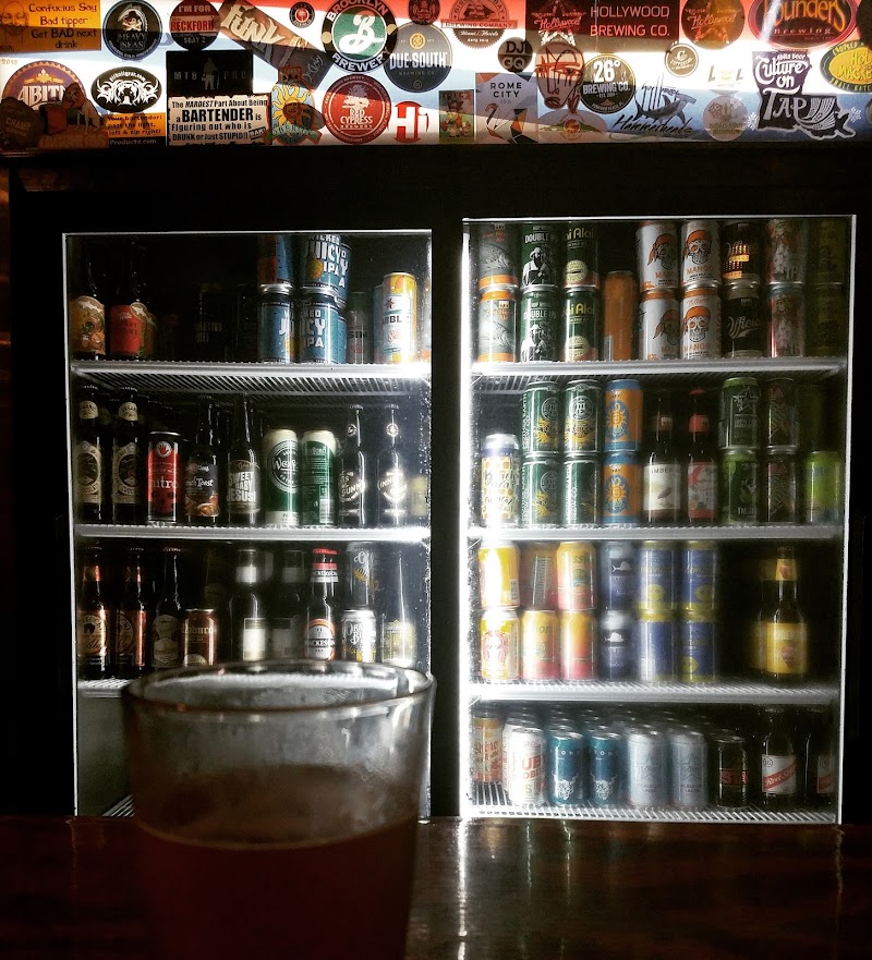 Renew Smoothies & Salads at Raspitality Cafe & Lounge - Craft House